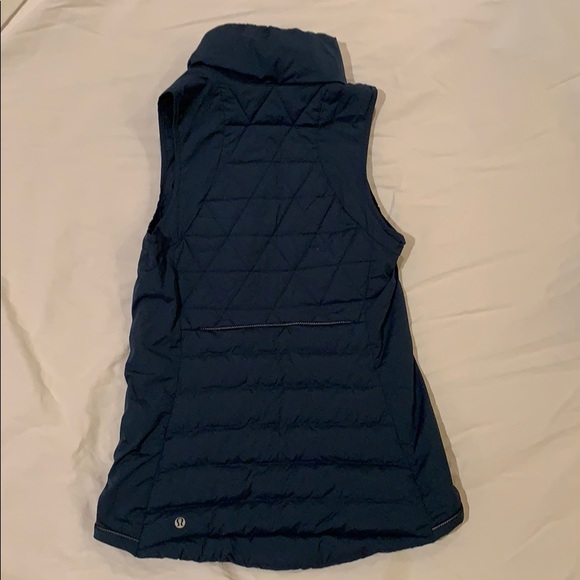 LuLu Lemon Vest - Picture 2 of 3